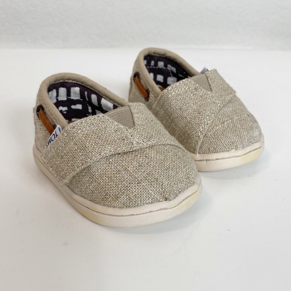 Toms Other - Toms burlap shoes size 2 Unisex